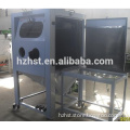 Mould sandblaster with turntable
